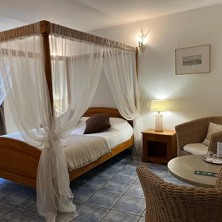 Logis La Bastide Des Monges 3*