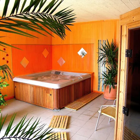 Logis La Bastide Des Monges ホテル ニヨン
