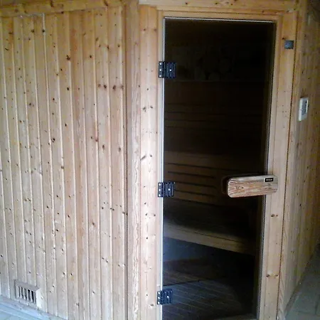 ホテル Logis La Bastide Des Monges ニヨン