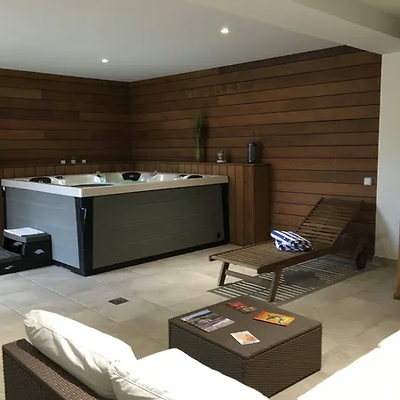 Logis La Bastide Des Monges