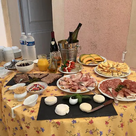 ホテル Logis La Bastide Des Monges 3*