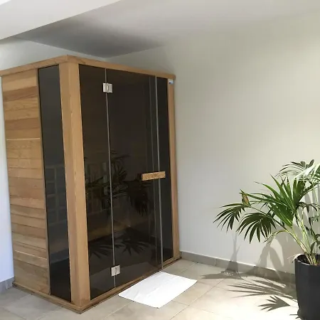 ホテル Logis La Bastide Des Monges 3*