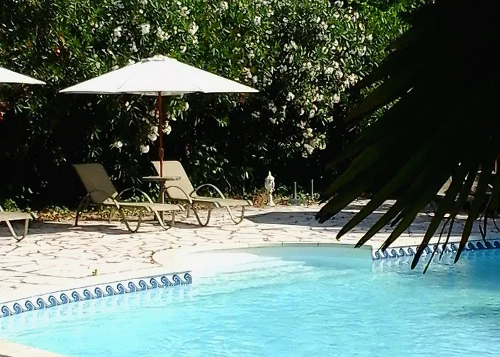 Hotel La Bastide Des Monges Nyons