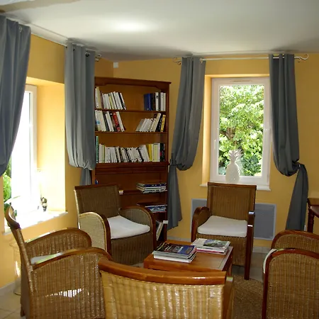 Hotel Logis La Bastide Des Monges Nyons