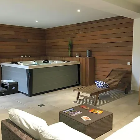 Logis La Bastide Des Monges 3*