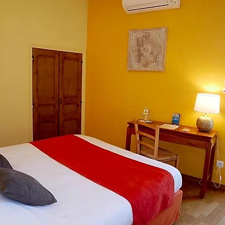 Hotel Logis La Bastide Des Monges