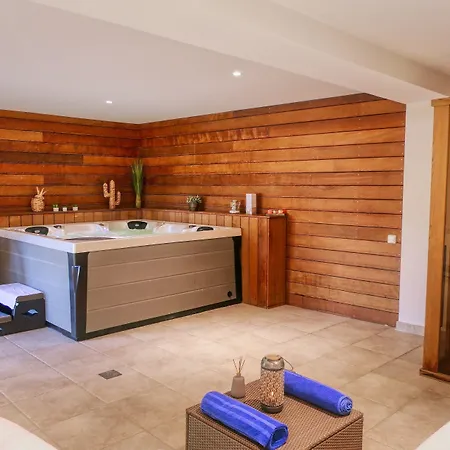 Logis La Bastide Des Monges 3*