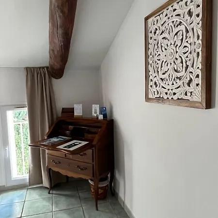 Hotel Logis La Bastide Des Monges 3*
