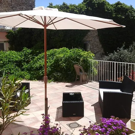 Logis La Bastide Des Monges