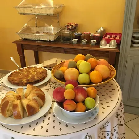 Hotel Logis La Bastide Des Monges