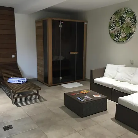 Logis La Bastide Des Monges