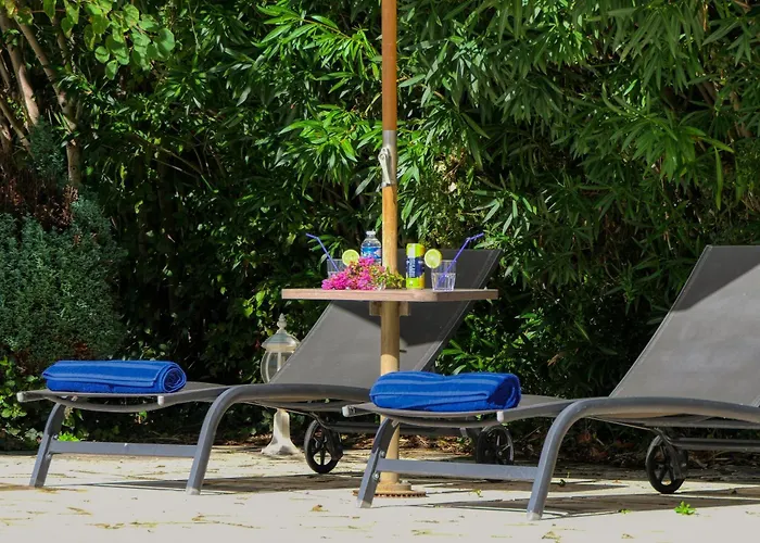 Hotel Logis La Bastide Des Monges Nyons