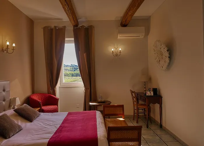Hotel Logis La Bastide Des Monges 3*