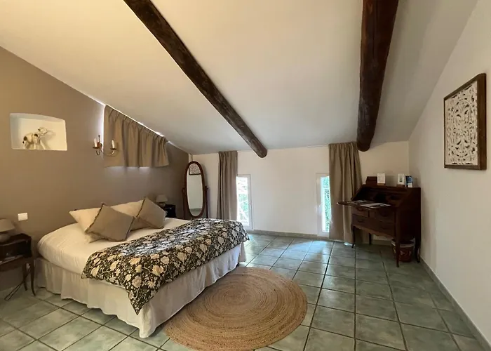 Logis La Bastide Des Monges