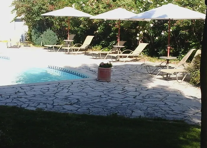 Hotel Logis La Bastide Des Monges Nyons